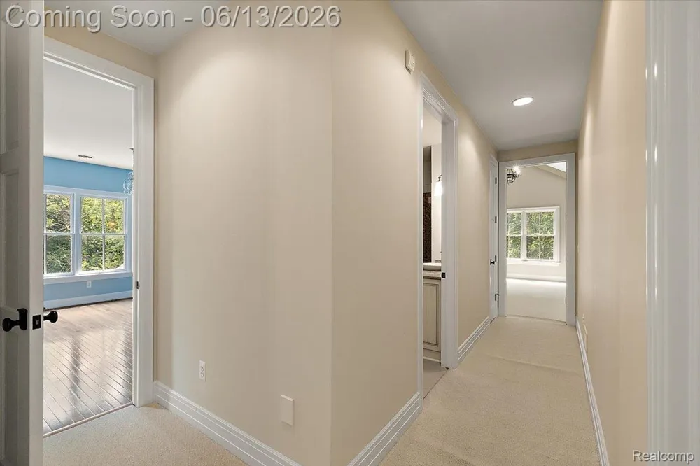 1600 S Hickory Ridge Trail Milford Charter Township, MI 48380