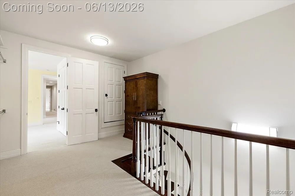 1600 S Hickory Ridge Trail Milford Charter Township, MI 48380