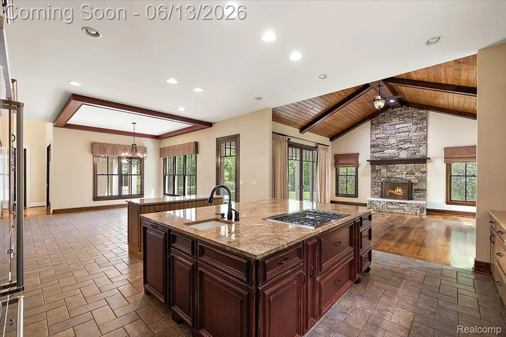 1600 S Hickory Ridge Trail Milford Charter Township, MI 48380