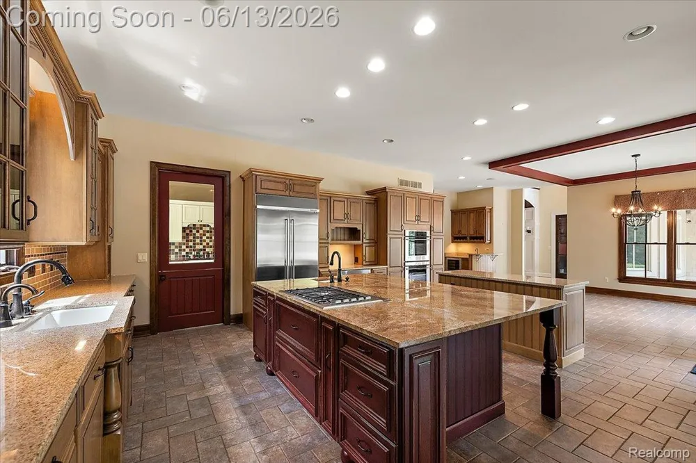 1600 S Hickory Ridge Trail Milford Charter Township, MI 48380