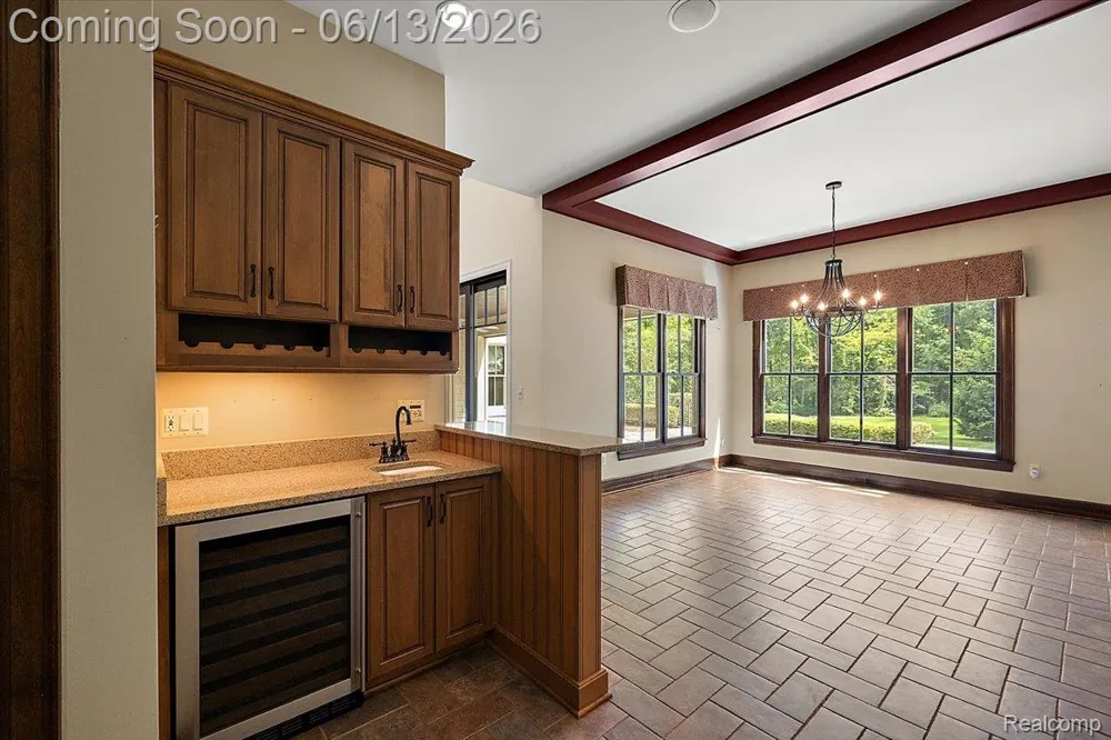 1600 S Hickory Ridge Trail Milford Charter Township, MI 48380