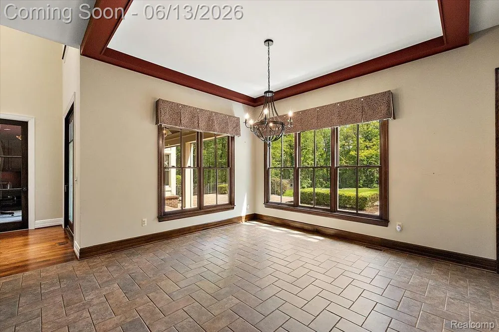 1600 S Hickory Ridge Trail Milford Charter Township, MI 48380