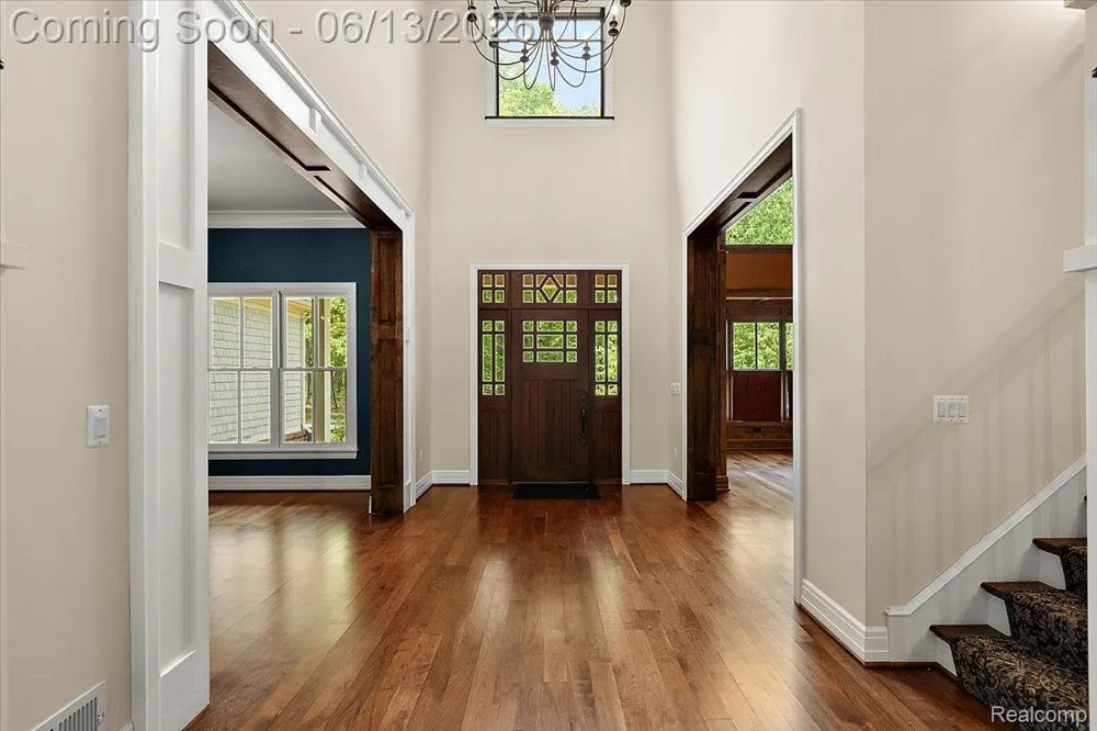 1600 S Hickory Ridge Trail Milford Charter Township, MI 48380