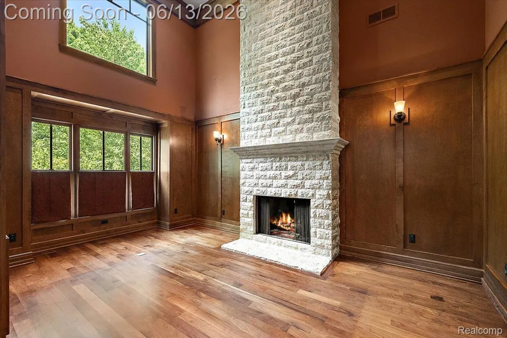 1600 S Hickory Ridge Trail Milford Charter Township, MI 48380