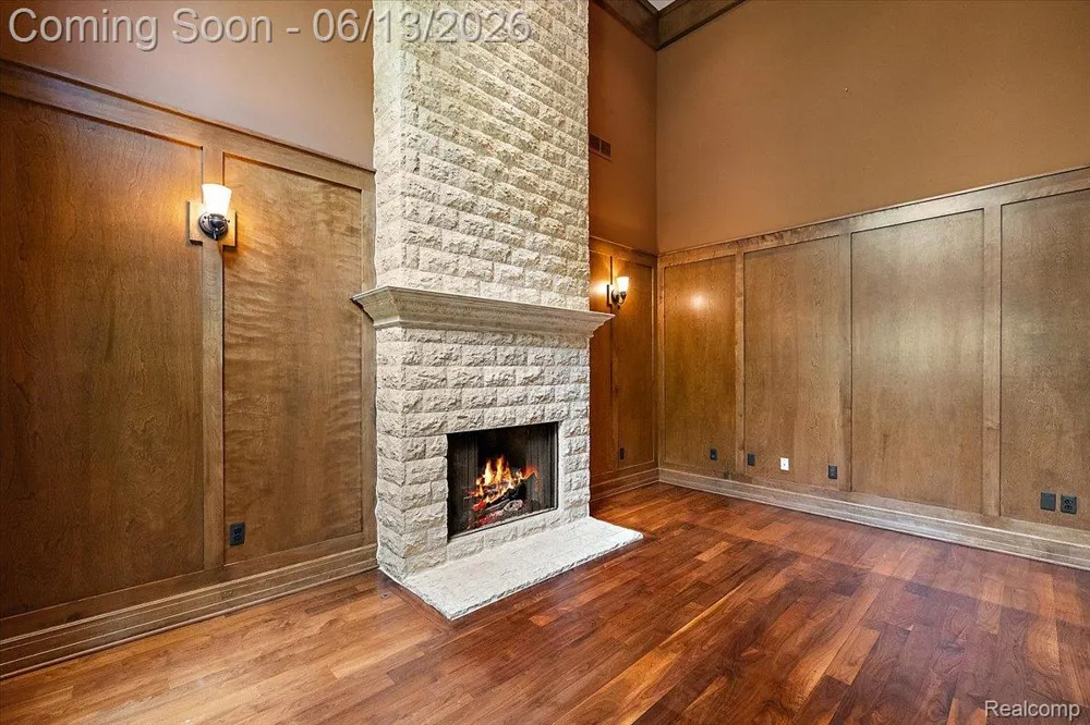 1600 S Hickory Ridge Trail Milford Charter Township, MI 48380