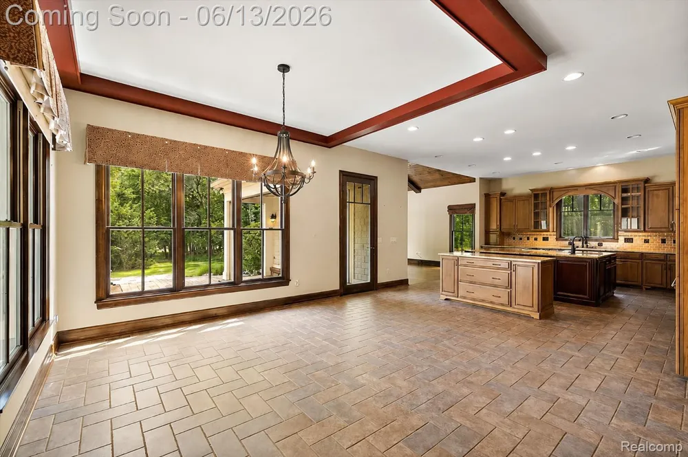1600 S Hickory Ridge Trail Milford Charter Township, MI 48380