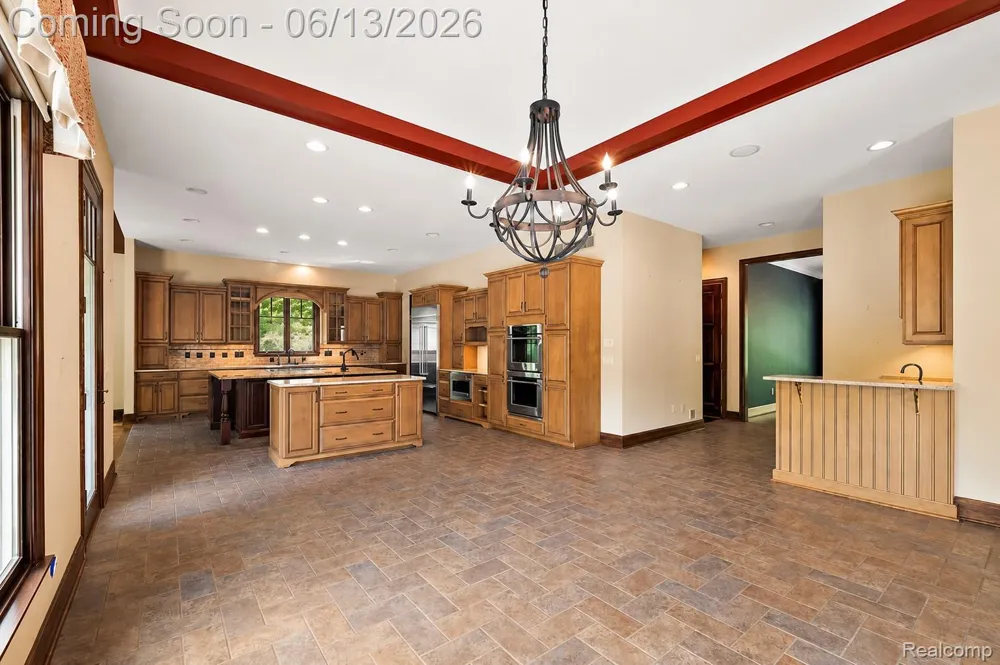 1600 S Hickory Ridge Trail Milford Charter Township, MI 48380