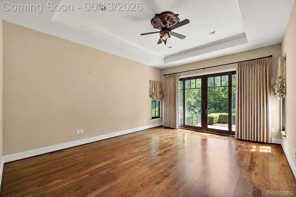 1600 S Hickory Ridge Trail Milford Charter Township, MI 48380