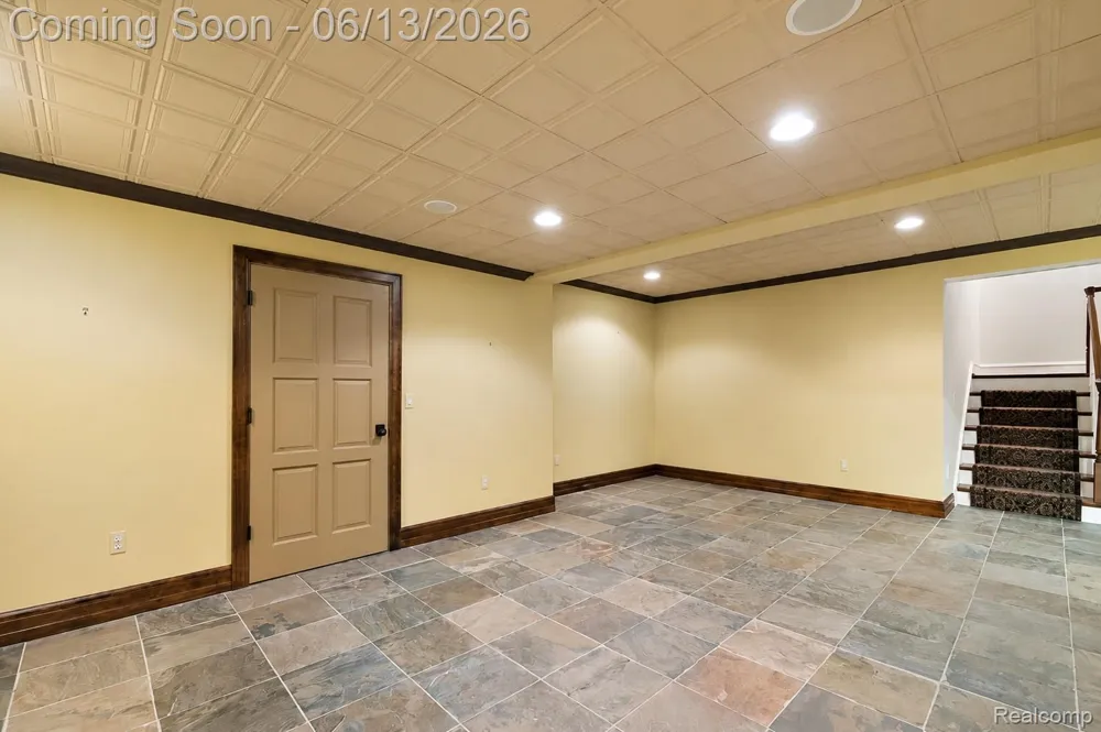 1600 S Hickory Ridge Trail Milford Charter Township, MI 48380