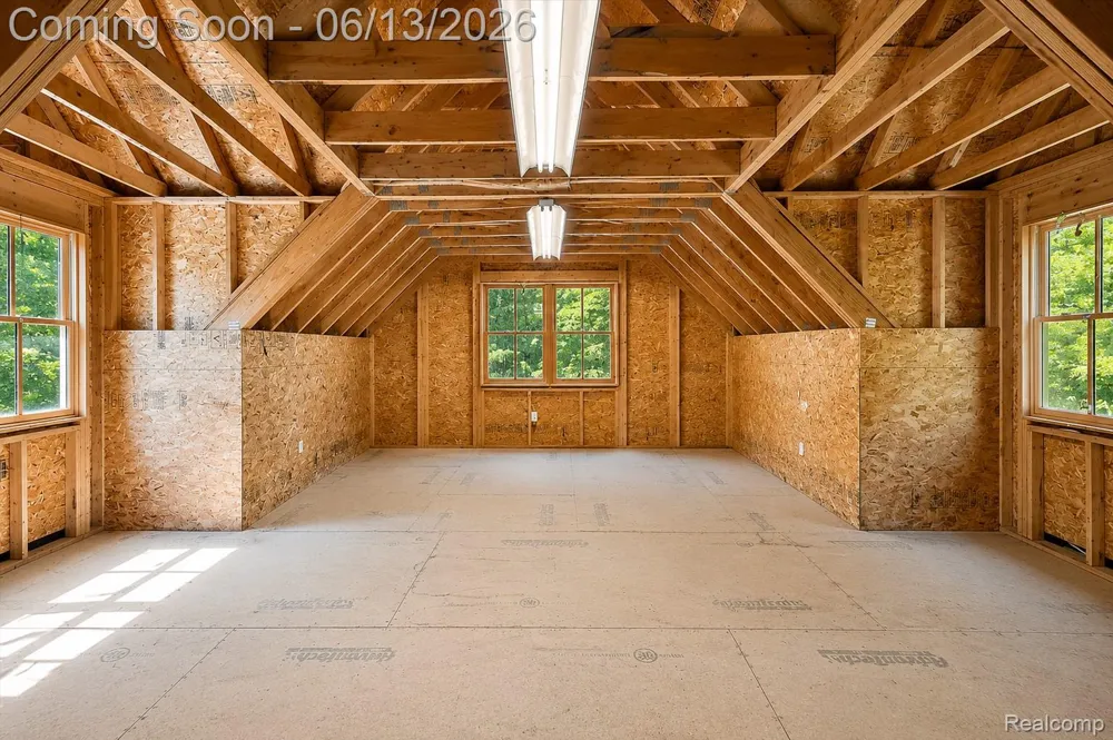 1600 S Hickory Ridge Trail Milford Charter Township, MI 48380