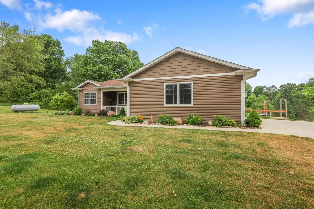 10426 Dutch Settlement Road Flowerfield Township, MI 49067