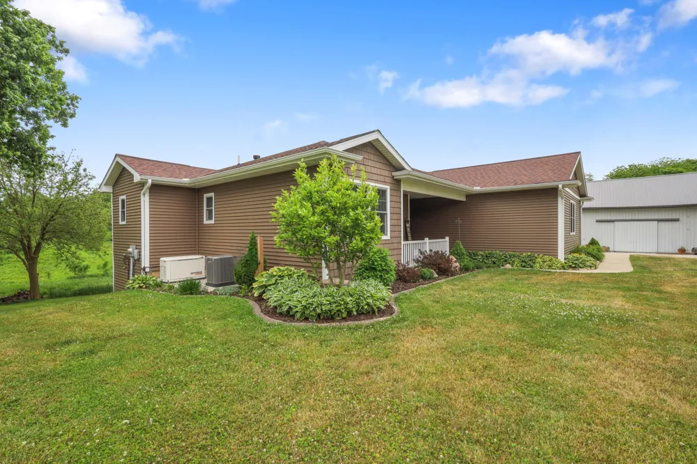 10426 Dutch Settlement Road Flowerfield Township, MI 49067