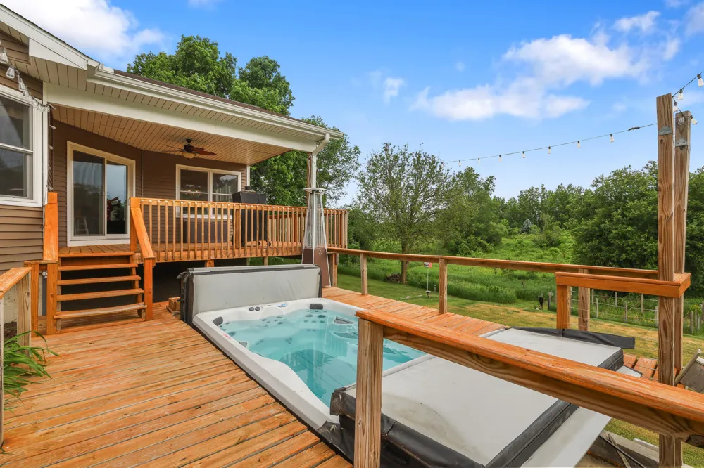 10426 Dutch Settlement Road Flowerfield Township, MI 49067