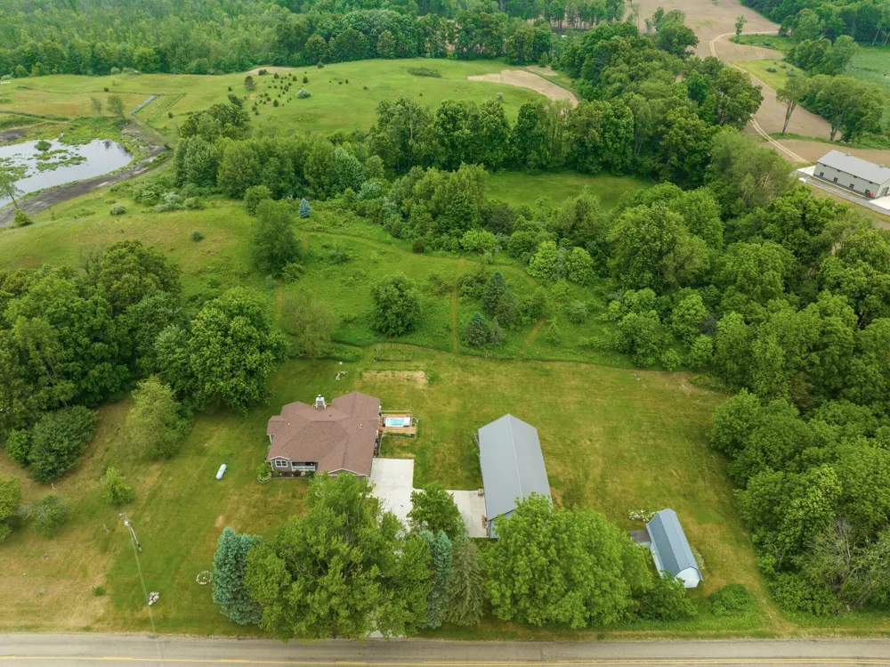 10426 Dutch Settlement Road Flowerfield Township, MI 49067