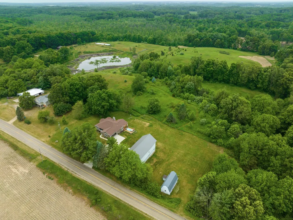 10426 Dutch Settlement Road Flowerfield Township, MI 49067