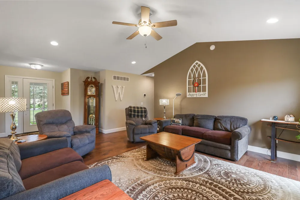 10426 Dutch Settlement Road Flowerfield Township, MI 49067