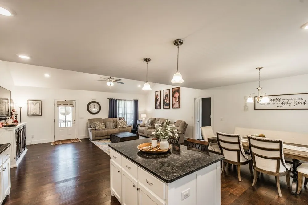 1007 Smiley Troutt Rd Bethpage, TN 37022