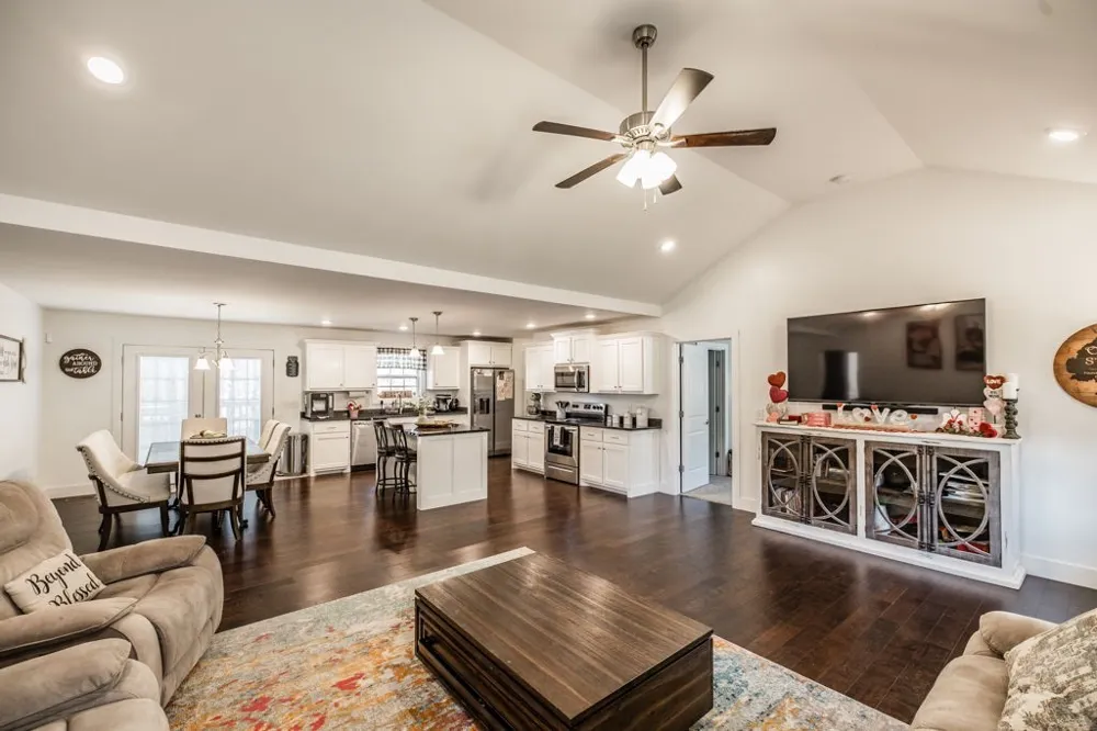 1007 Smiley Troutt Rd Bethpage, TN 37022