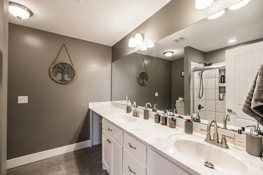 1007 Smiley Troutt Rd Bethpage, TN 37022