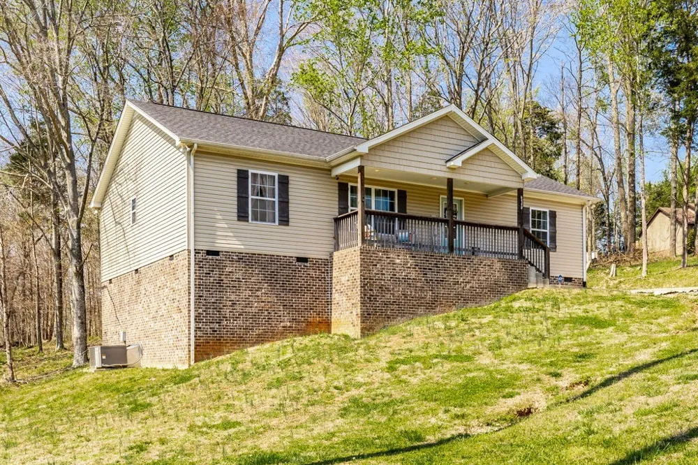 1007 Smiley Troutt Rd Bethpage, TN 37022