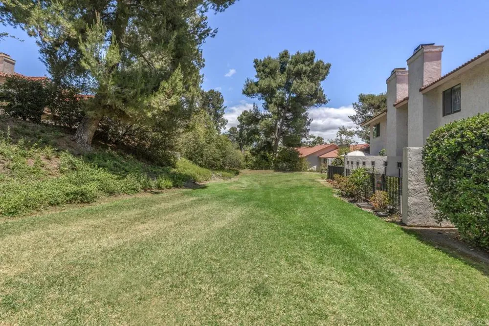 3112 Avenida Olmeda Carlsbad, CA 92009