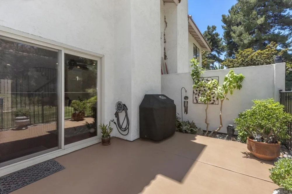 3112 Avenida Olmeda Carlsbad, CA 92009