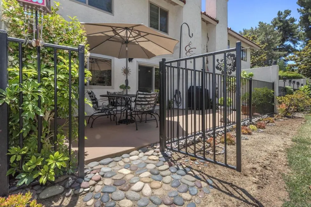 3112 Avenida Olmeda Carlsbad, CA 92009