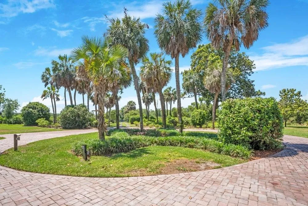 14365 SE HIGHWAY 42 Weirsdale, FL 32195