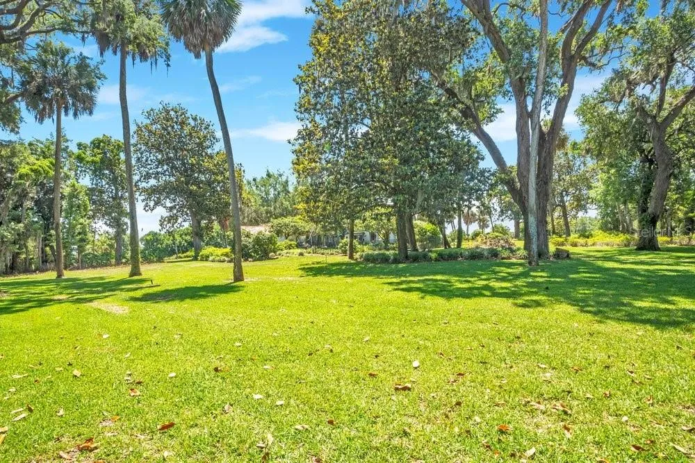 14365 SE HIGHWAY 42 Weirsdale, FL 32195
