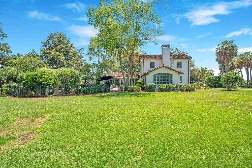 14365 SE HIGHWAY 42 Weirsdale, FL 32195