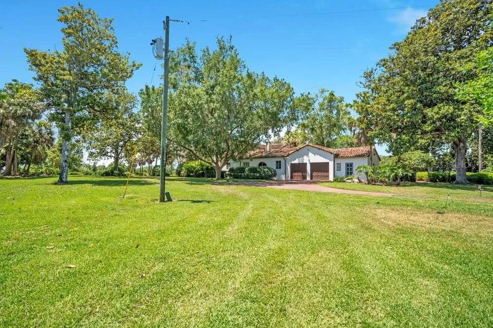 14365 SE HIGHWAY 42 Weirsdale, FL 32195