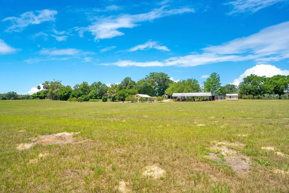 14365 SE HIGHWAY 42 Weirsdale, FL 32195