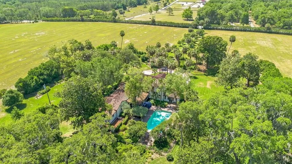 14365 SE HIGHWAY 42 Weirsdale, FL 32195
