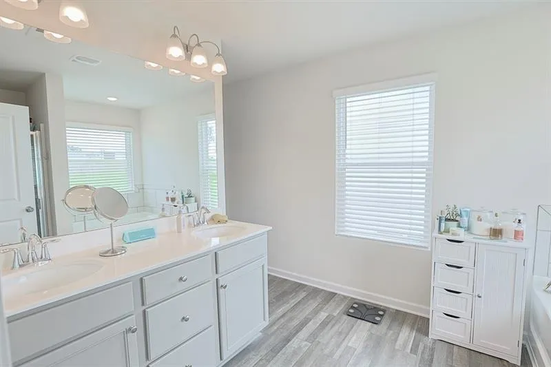 84 Regent Park Hoschton, GA 30548