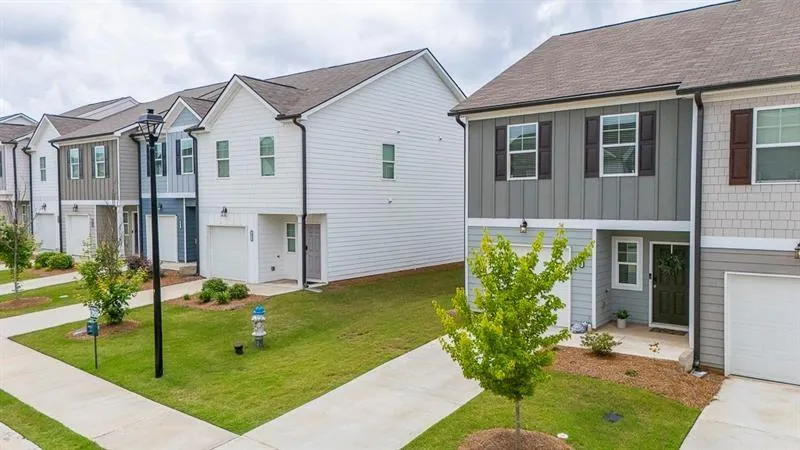 84 Regent Park Hoschton, GA 30548