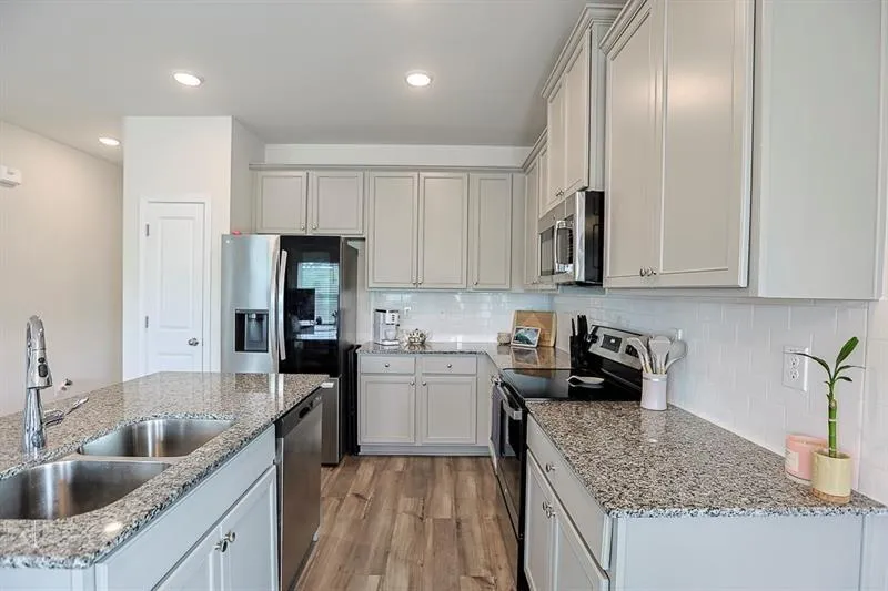 84 Regent Park Hoschton, GA 30548