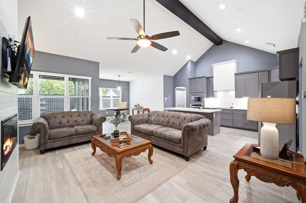 708 Magnolia St Avenue Sealy, TX 77474