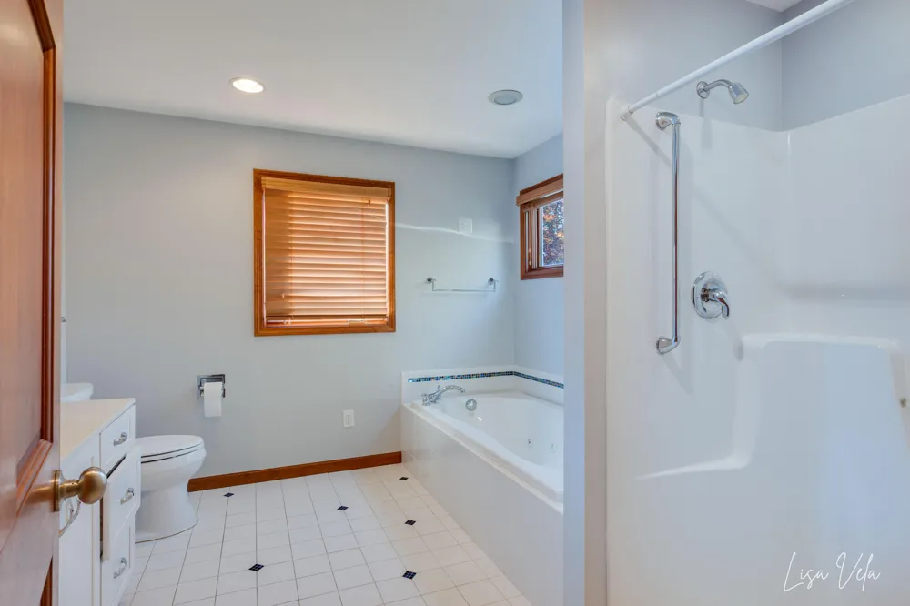 447 Lakeshore Boulevard Norton Shores, MI 49444