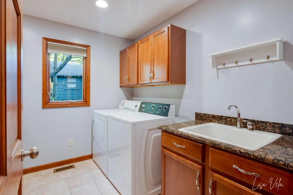 447 Lakeshore Boulevard Norton Shores, MI 49444