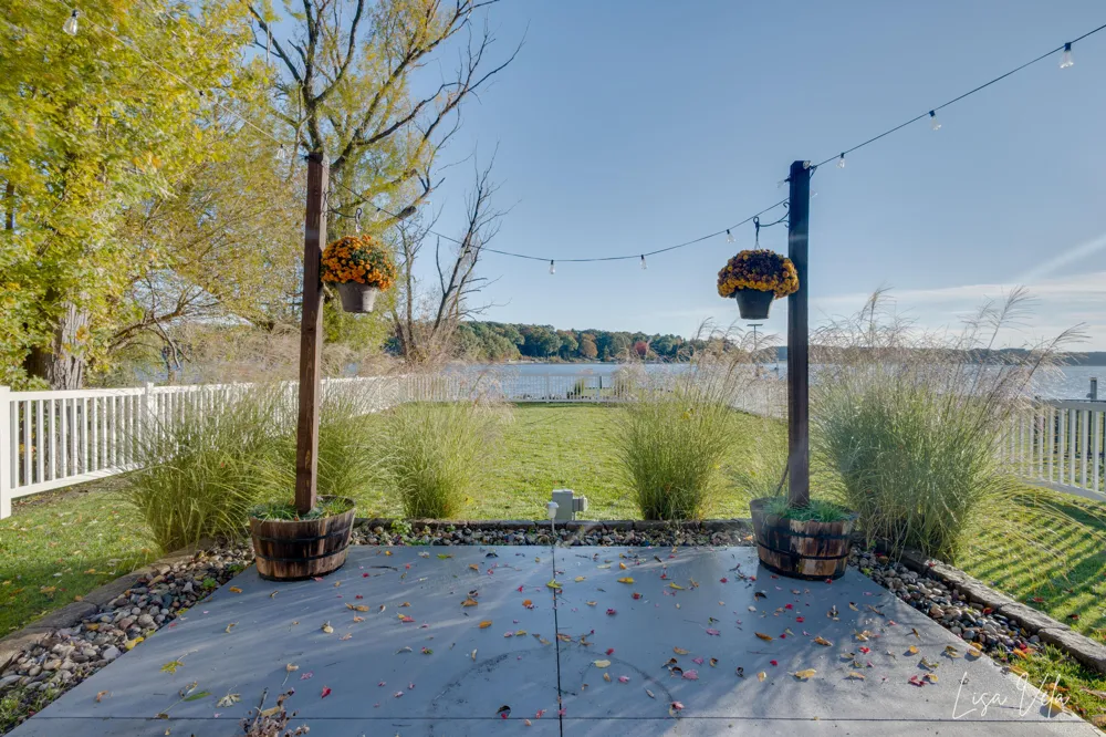 447 Lakeshore Boulevard Norton Shores, MI 49444