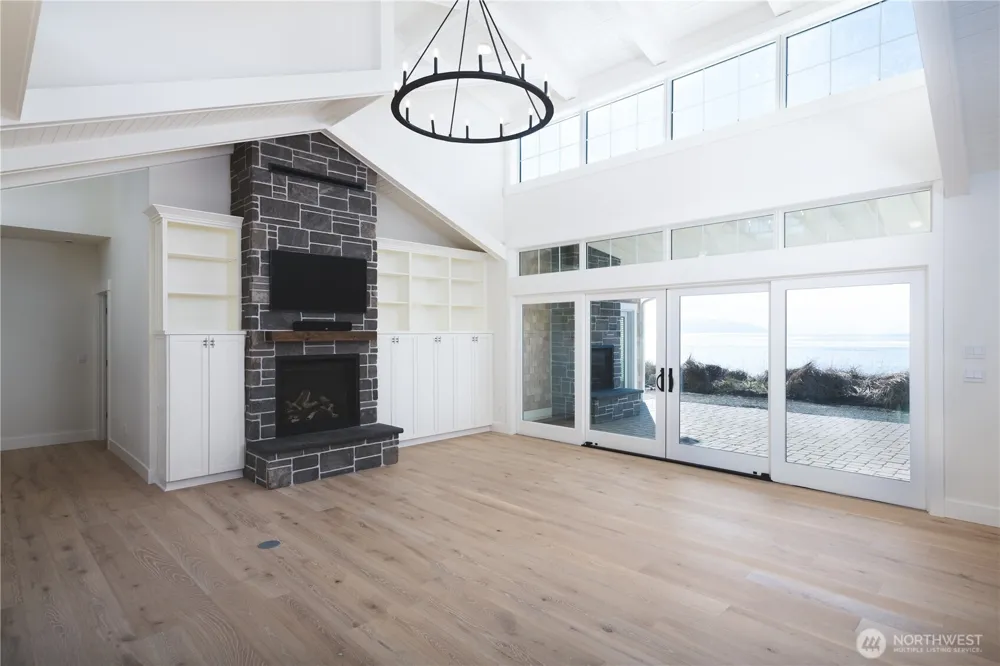 2215 Skyline Way Anacortes, WA 88221