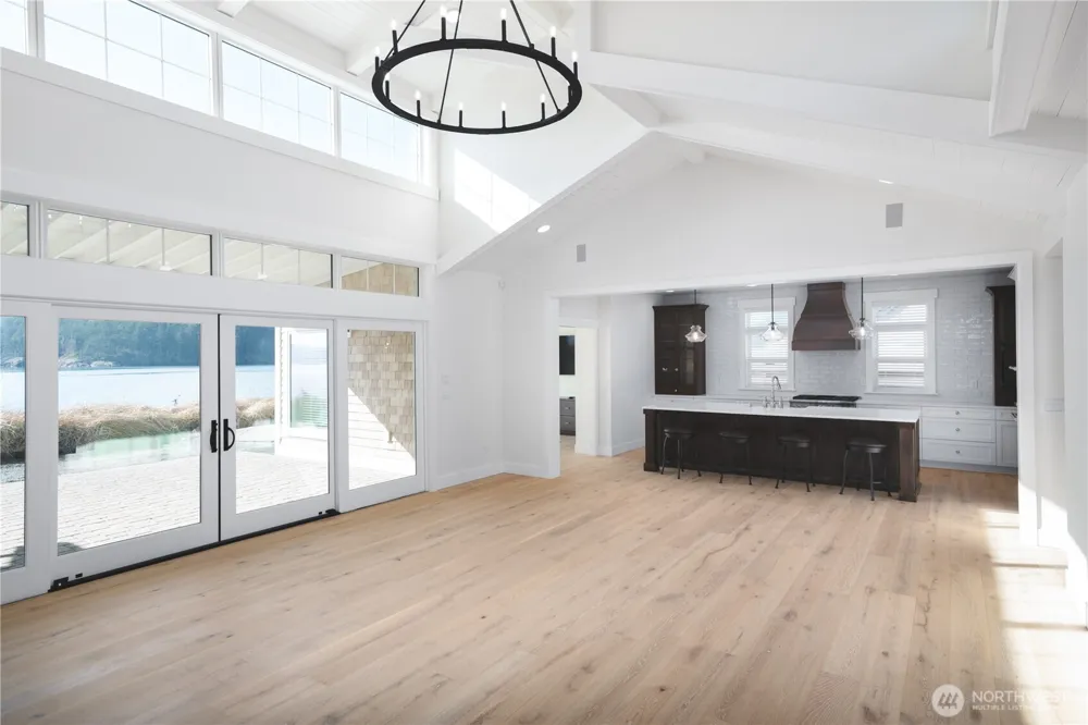 2215 Skyline Way Anacortes, WA 88221