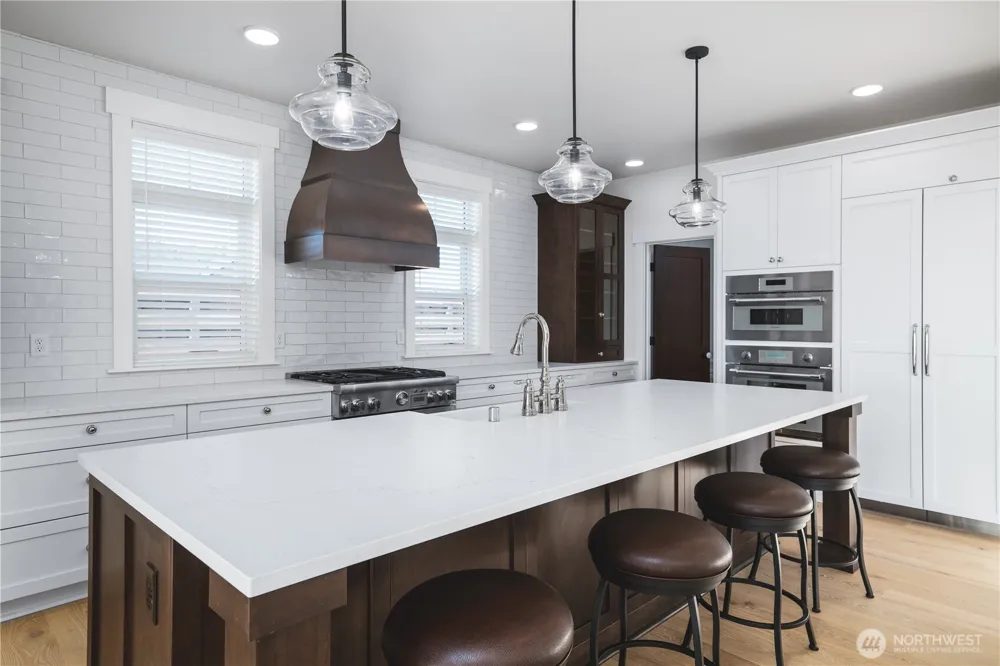 2215 Skyline Way Anacortes, WA 88221