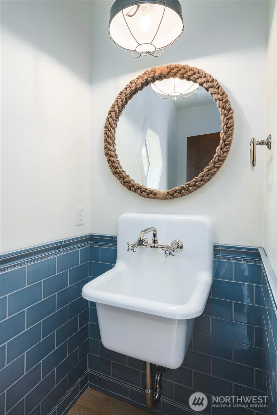 2215 Skyline Way Anacortes, WA 88221