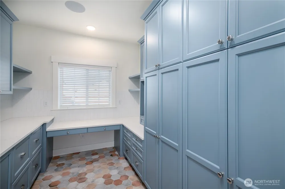 2215 Skyline Way Anacortes, WA 88221