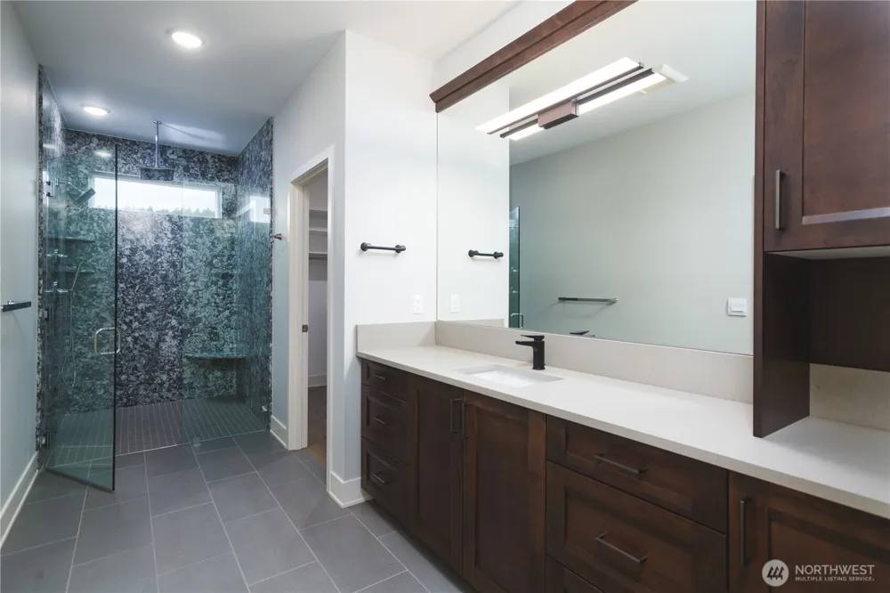 2215 Skyline Way Anacortes, WA 88221