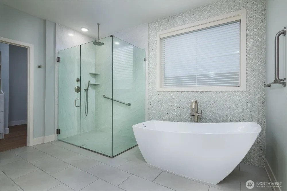 2215 Skyline Way Anacortes, WA 88221