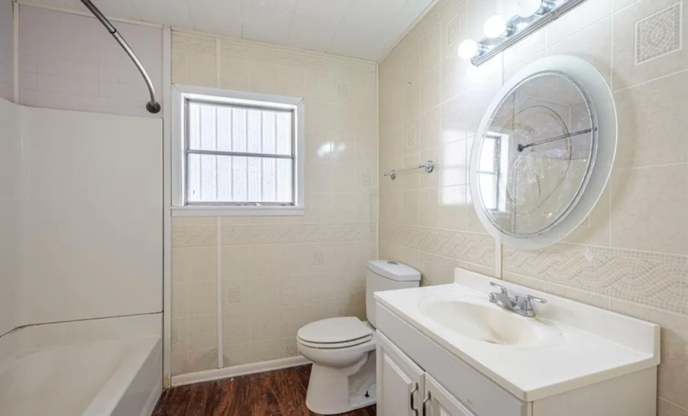 242 W Fannin La Grange, TX 78945