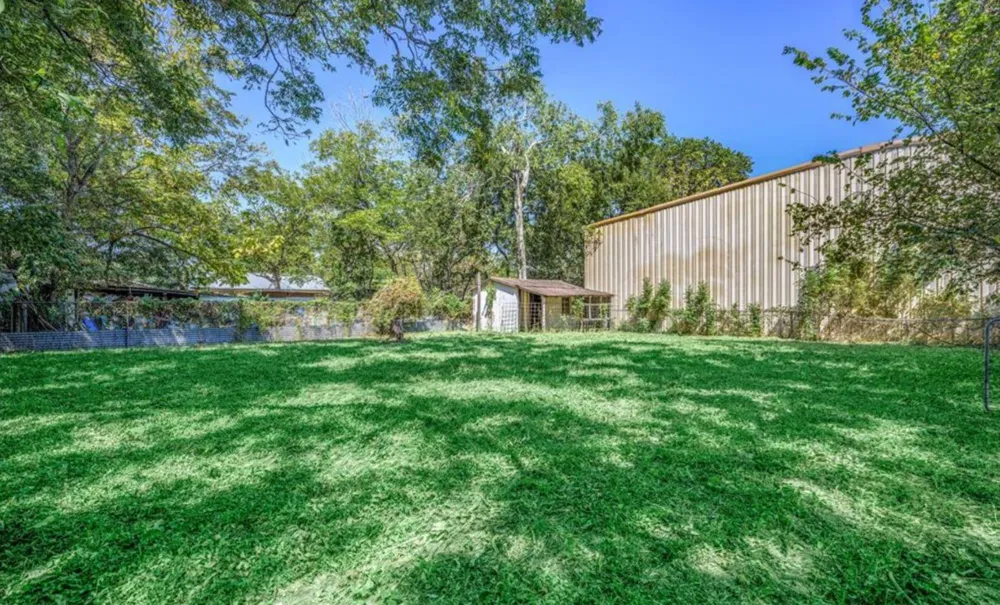 242 W Fannin La Grange, TX 78945