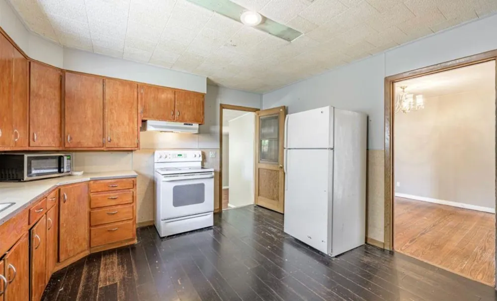 242 W Fannin La Grange, TX 78945